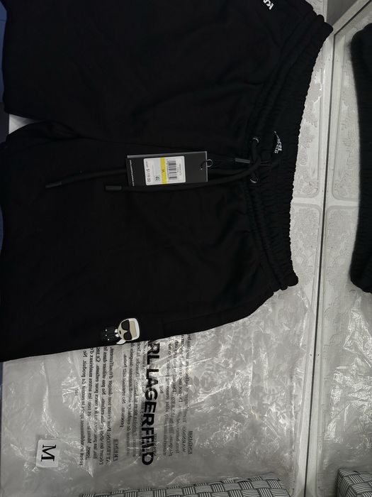 Къси панталони Karl Lagerfeld