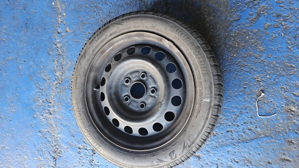 Roti iarna Bridgestone 185/55 R15