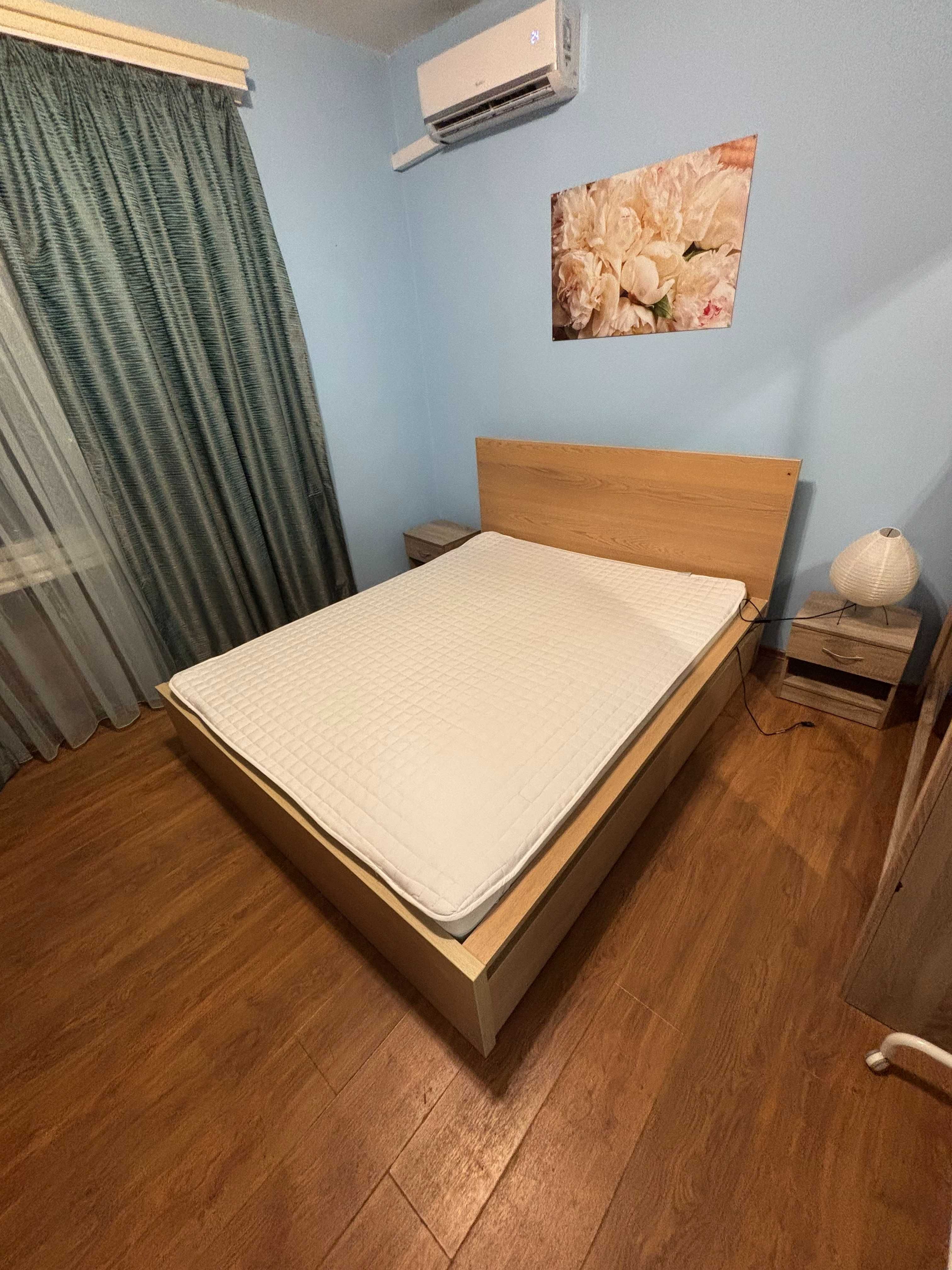 Продава се: IKEA MALM високо легло 180×200 см с матрак и 4 чекмеджета