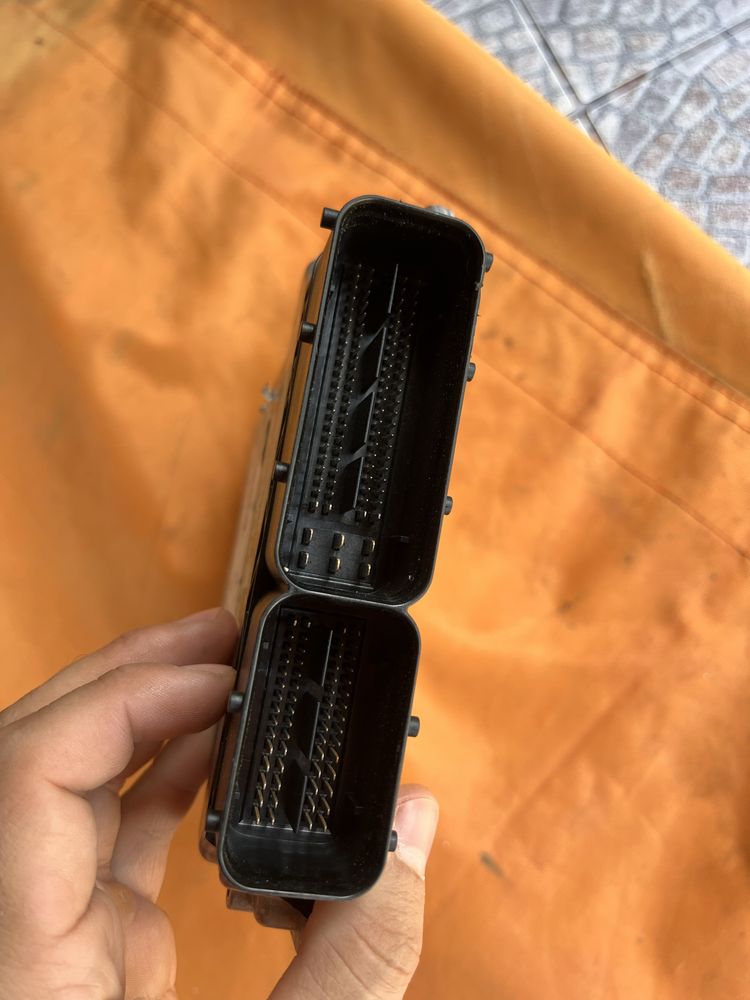 ECU calculator motor, masina A6 c6 2005-2011