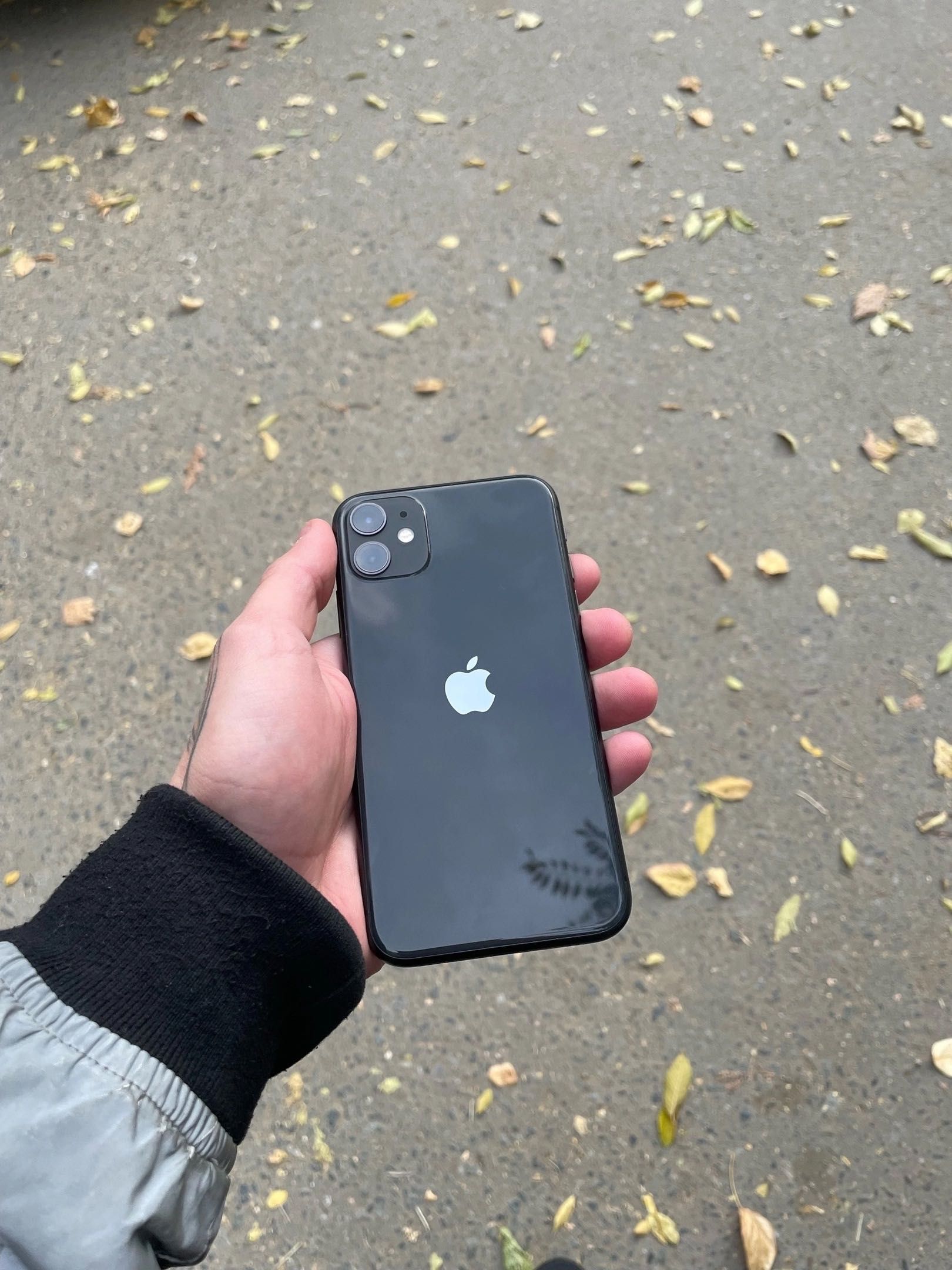 iPhone 11 айфон 11 в хорошем состонии