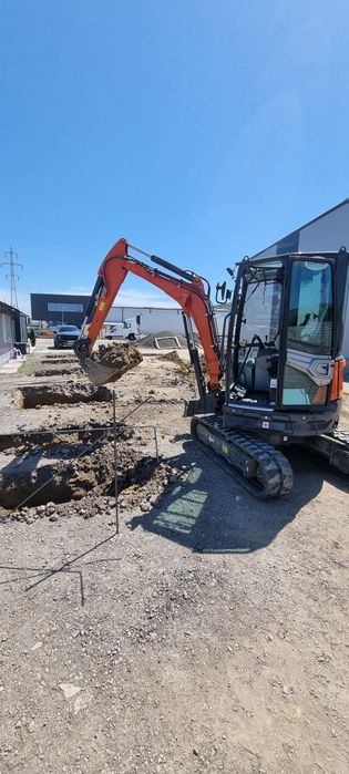 Miniexcavator, excavator