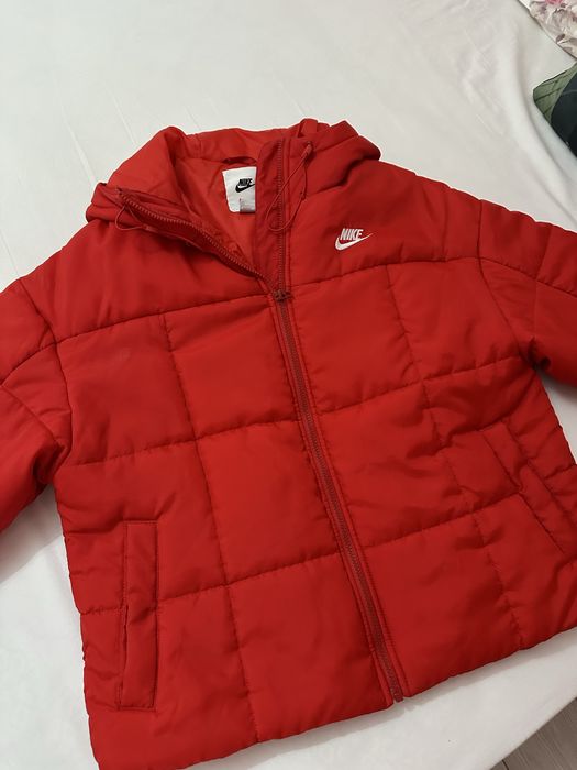 Дамско зимно яке-NIKE-оригинално