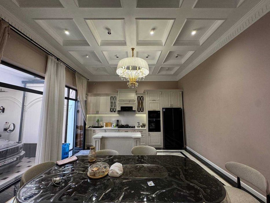 Шикарный дом 4.3 сотки бассейн  летняя кухня Циалковского