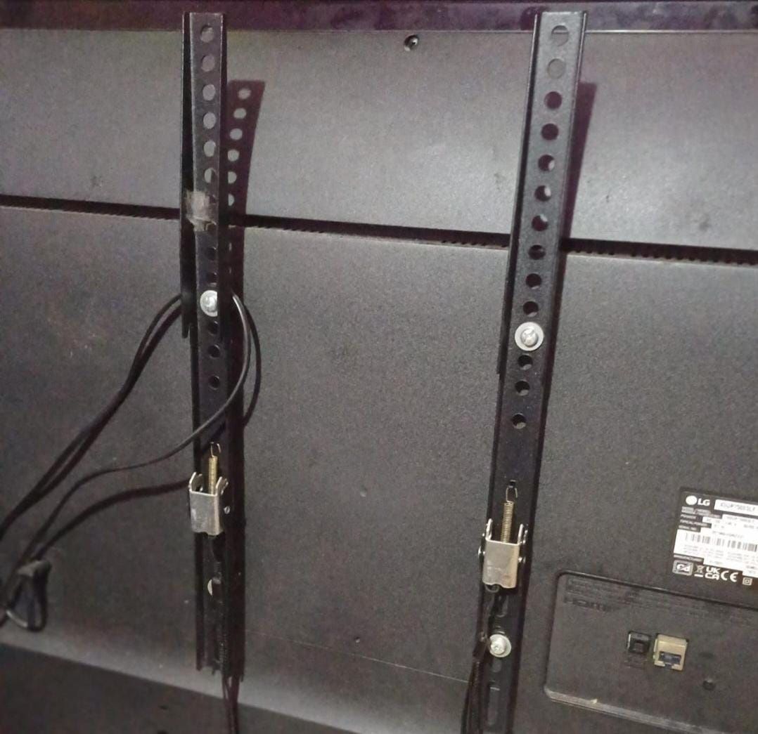 TV LG smart folosit o singura data