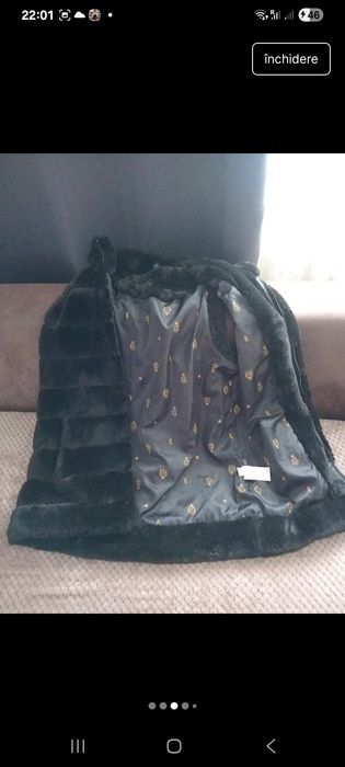 Vesta blana artificial stare ca nou