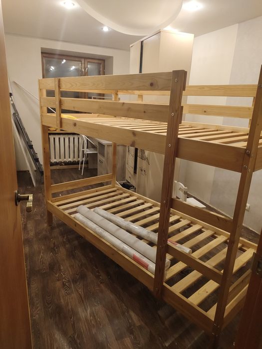 Двухъярусная деревянная кровать IKEA, б/у, в хорошем состоянии