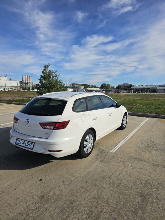 Închirieri Auto / Renault A Car Craiova