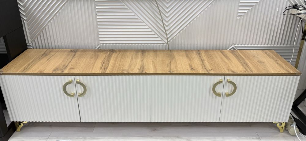 Продаю тумбу под телевизор