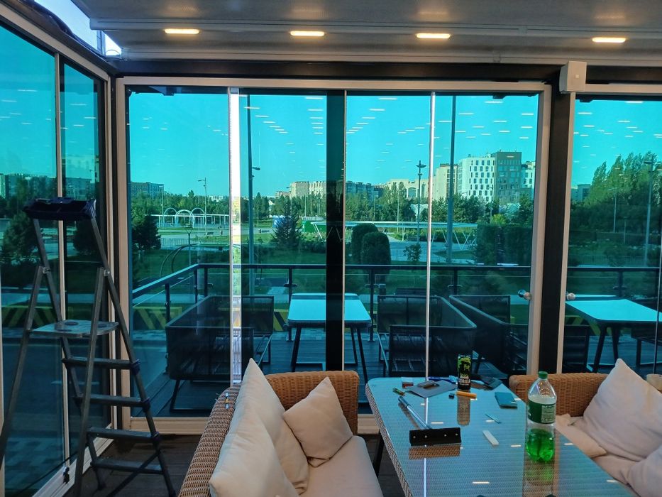 Тонировка окон,тонирование окна,витражи перегородки.Демонтаж