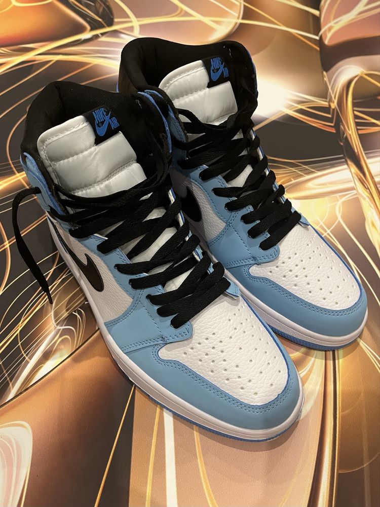 Jordan 1 Retro High OG University Blue , Marimea 43 , Noi