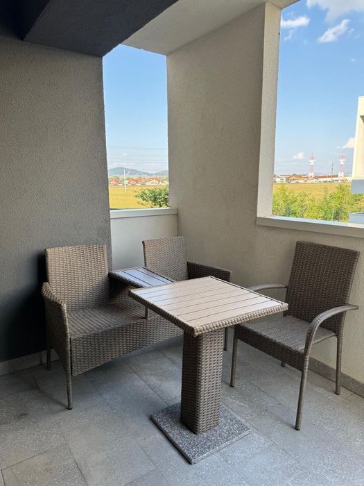 Vând apartament la 5 minute de mall Coresi