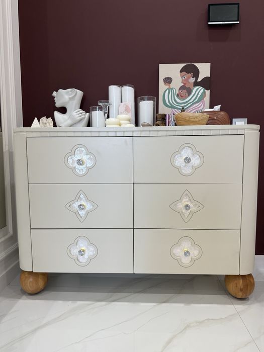 Дизайнерский комод