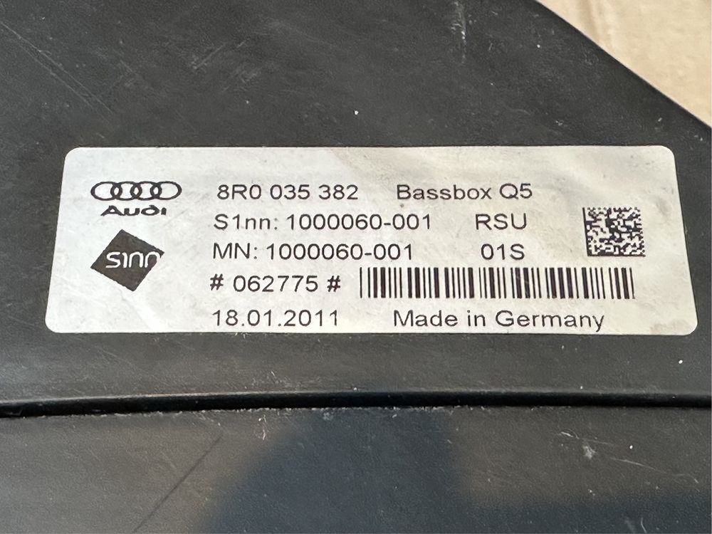 Subwoofer / Boxa portbagaj Audi Q5 8R : 8R0035382