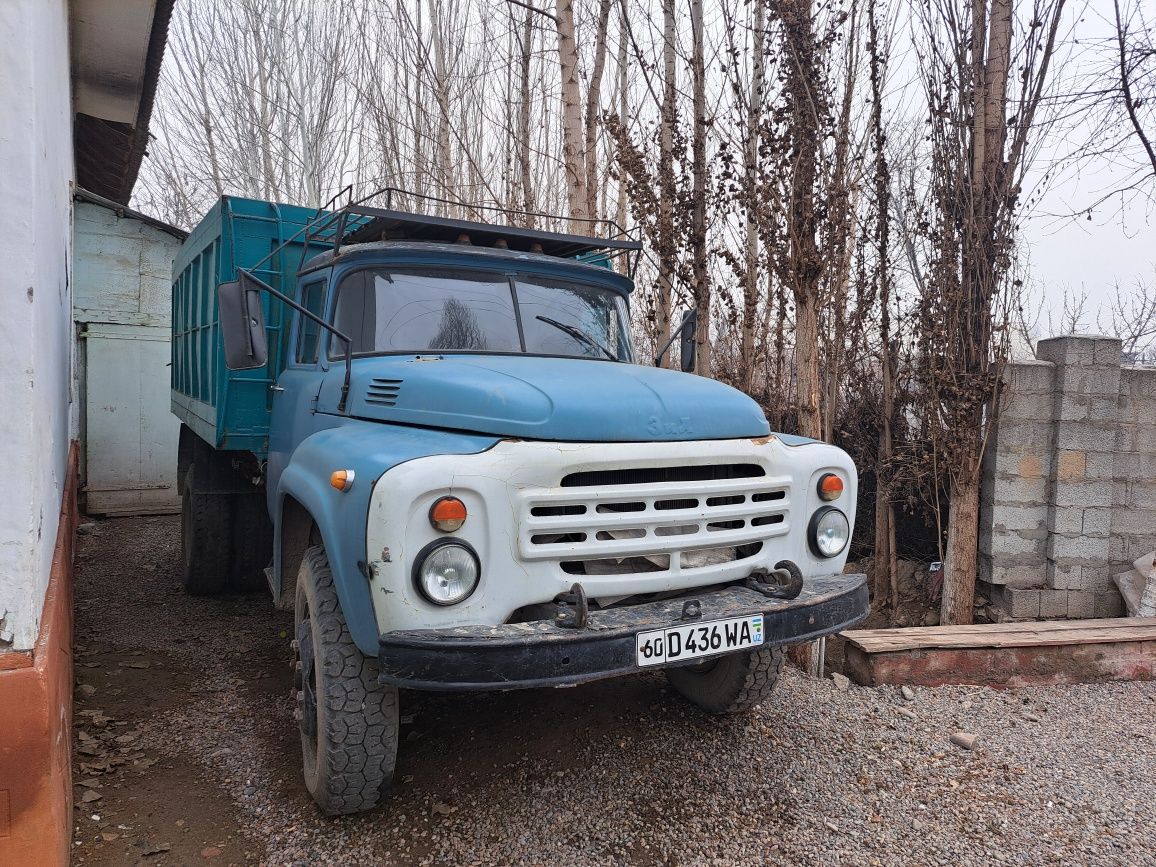 ZIL 130 sotiladi