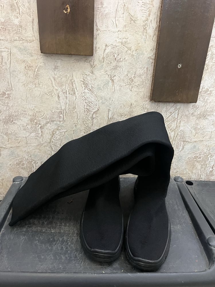 Уникални ботуши тип чорап