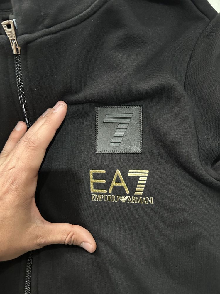 EA7 Анцузи