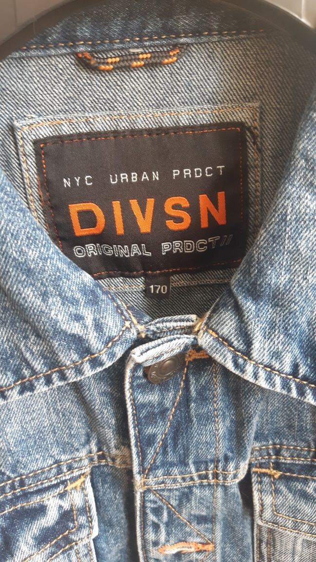 Джинсовая куртка новая фирмы DIVSN
