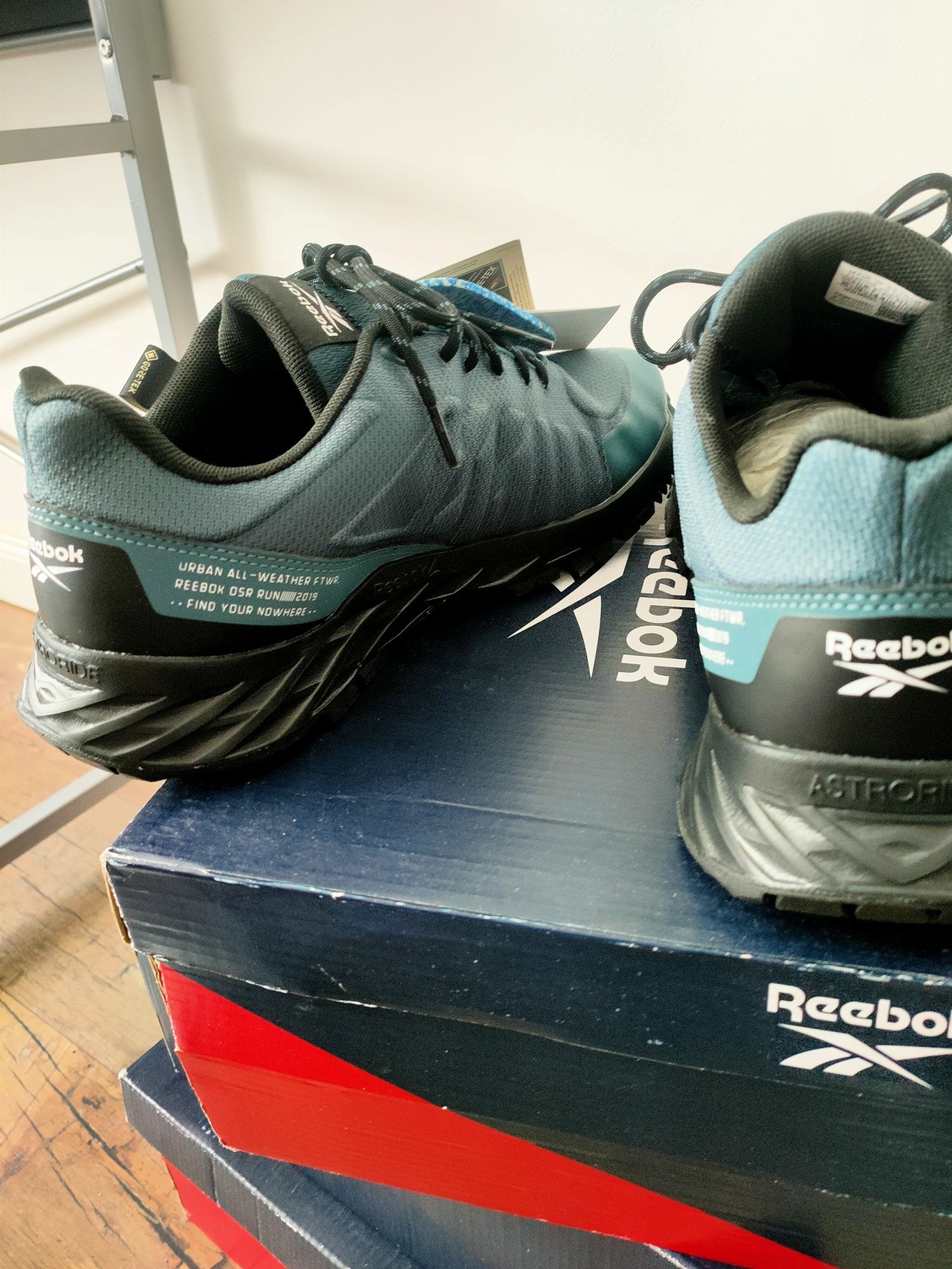 Pantofi sport Reebok Gore-Tex® și Ortholite®