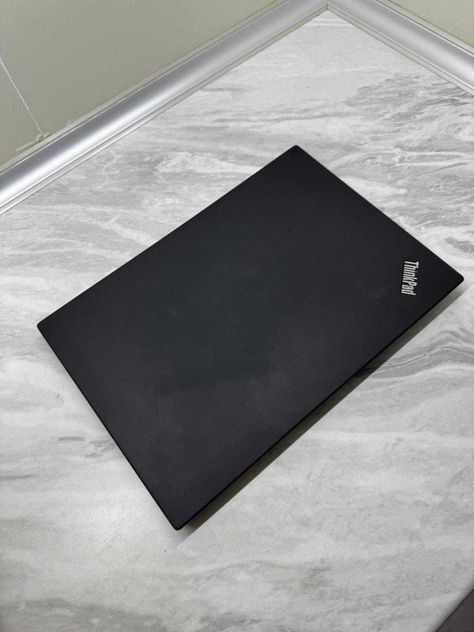 Lenovo ThinkPad T14 14" Full HD IPS Core i5 10210u 16GB/256GB SSD NVMe