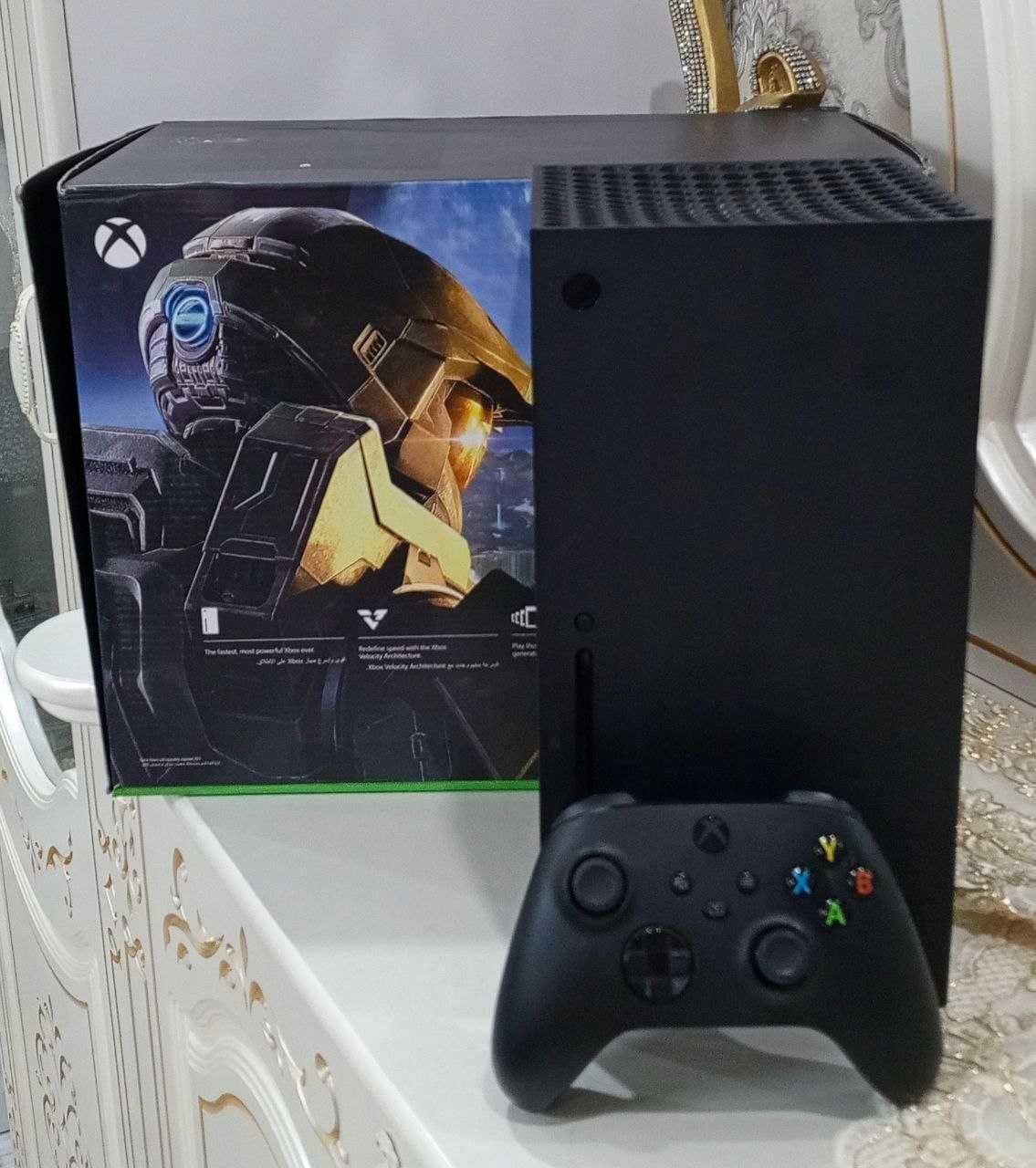 Xbox series X 1Tb СРОЧНО в идеальном состоянии с подписка