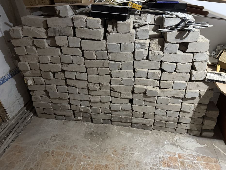 Силикатные кирпичи в хорошем состоянии.