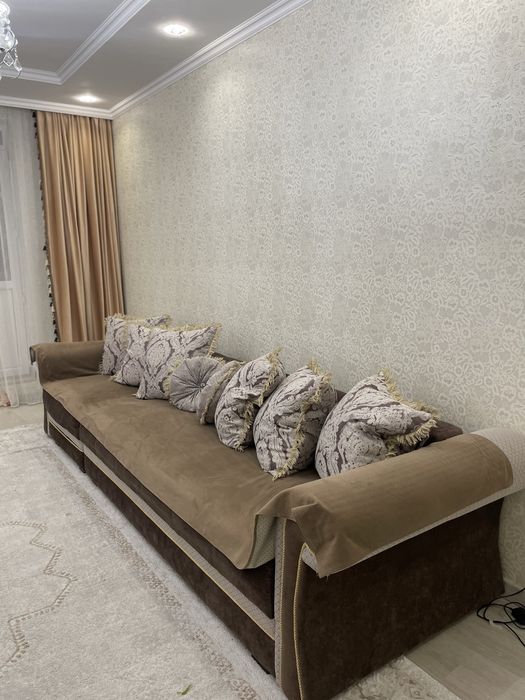 Срочно продам диван, в хорошем состоянии!