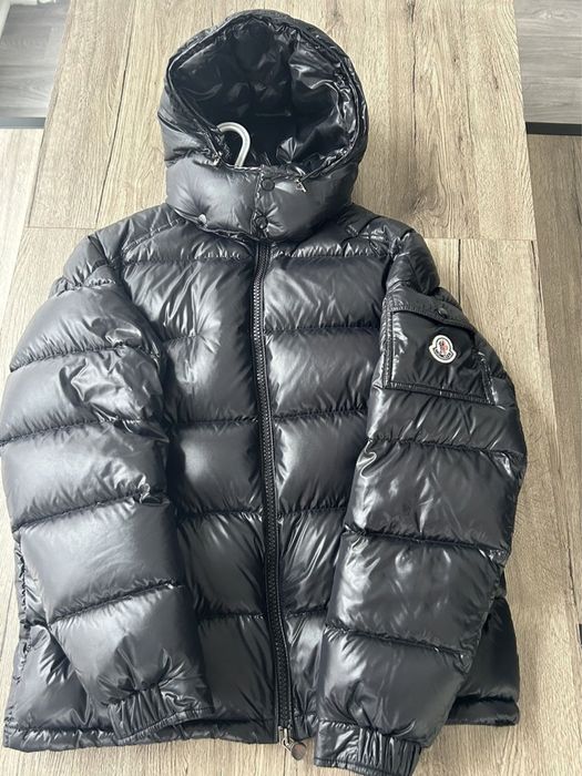 geaca moncler maya