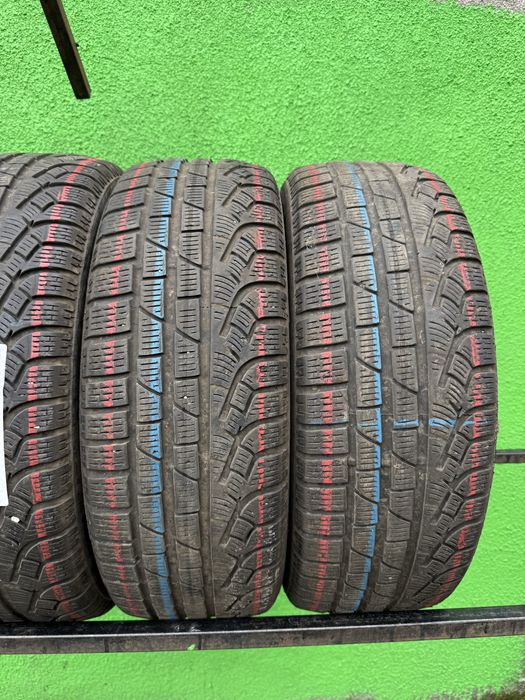215/55/17 M+S PIRELLI Profil ramas 75% STARE EXCELENTA