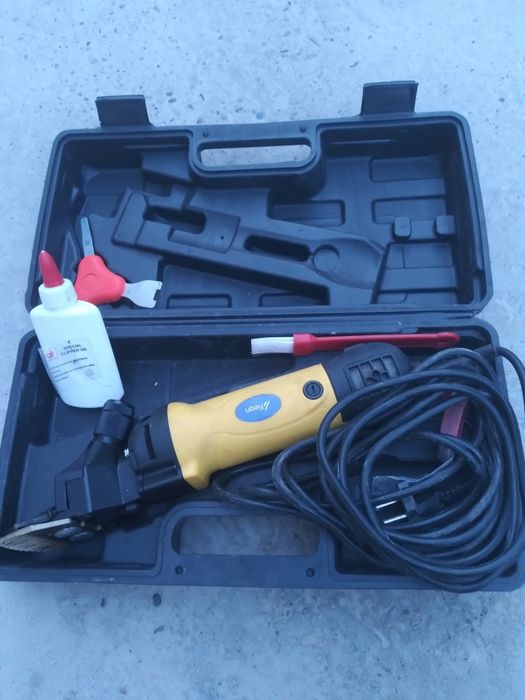 Qo'y yungini oladigan mashinka