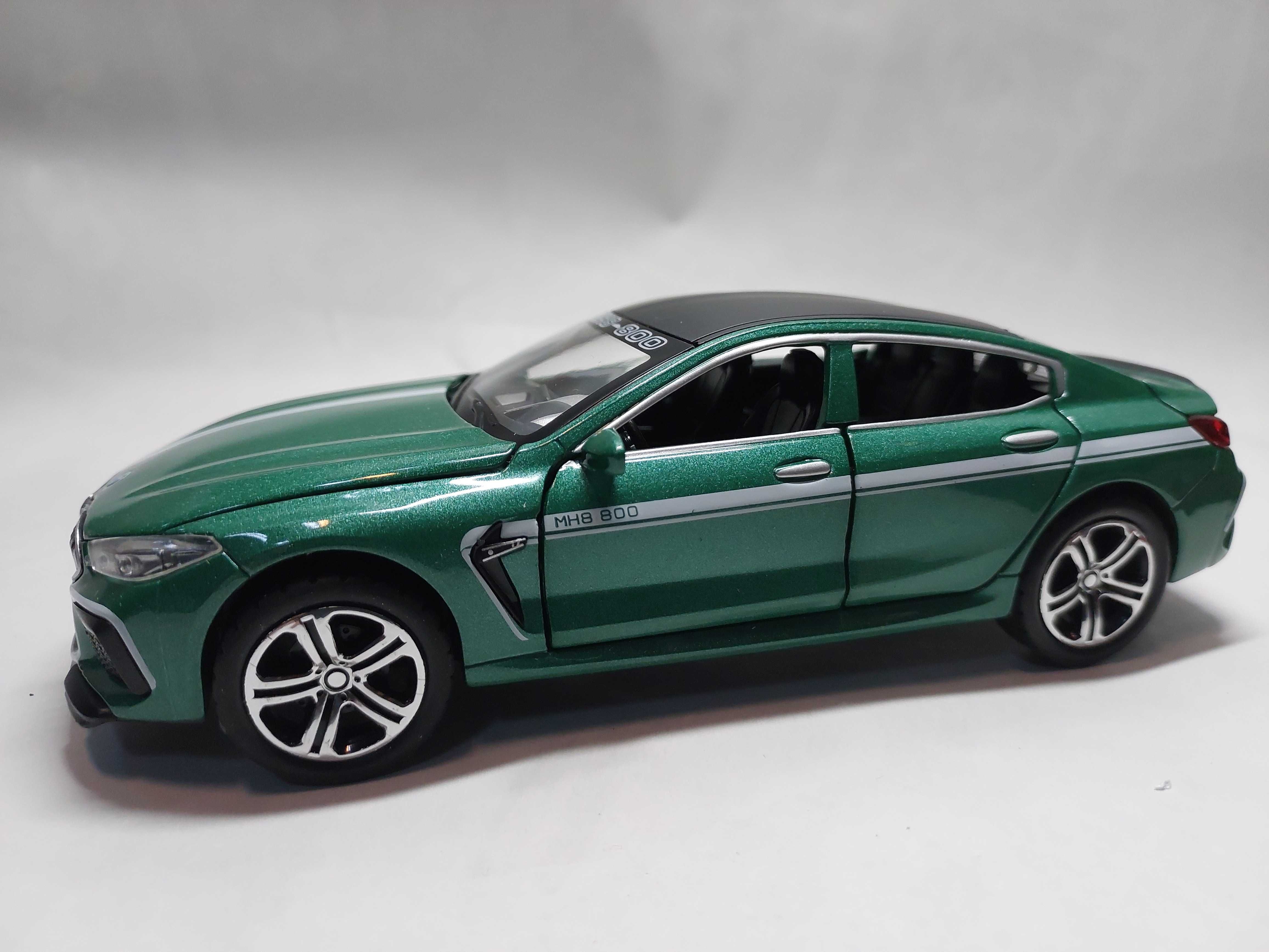 Macheta metal BMW M8 verde