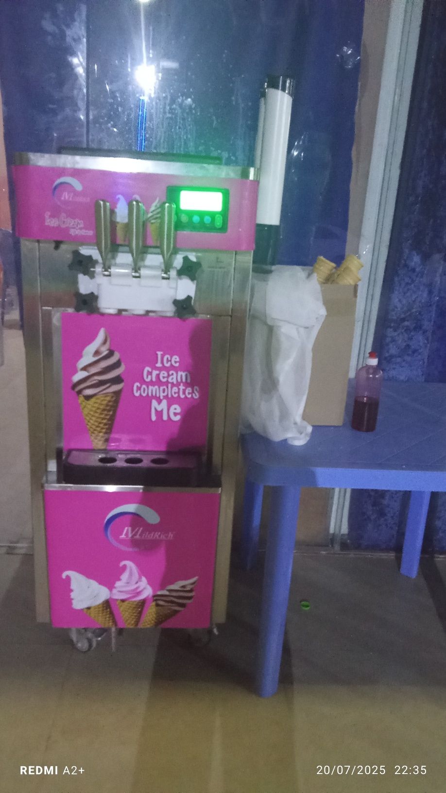 Frezer sotiladi deyarli yangi