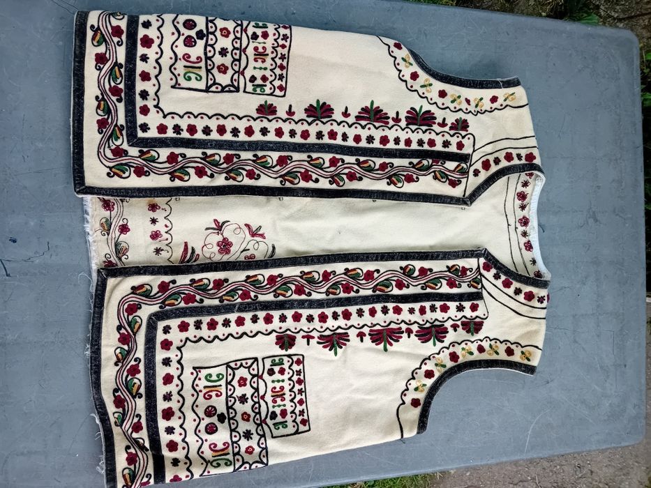 Veste traditionale romanesti vechi