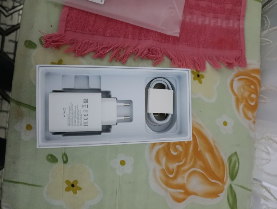 Vivo yo4 dakument karobka bor yangi