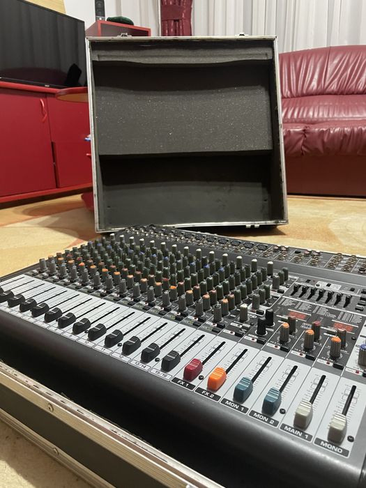 Behringer Europower PMP6000