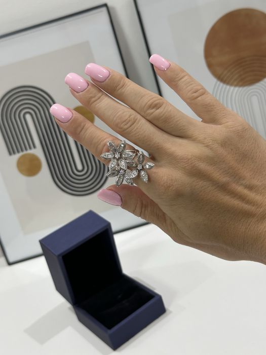 Inel diamante naturale model Van cleef