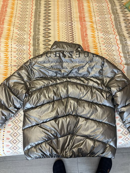 Зимно яке GUESS.