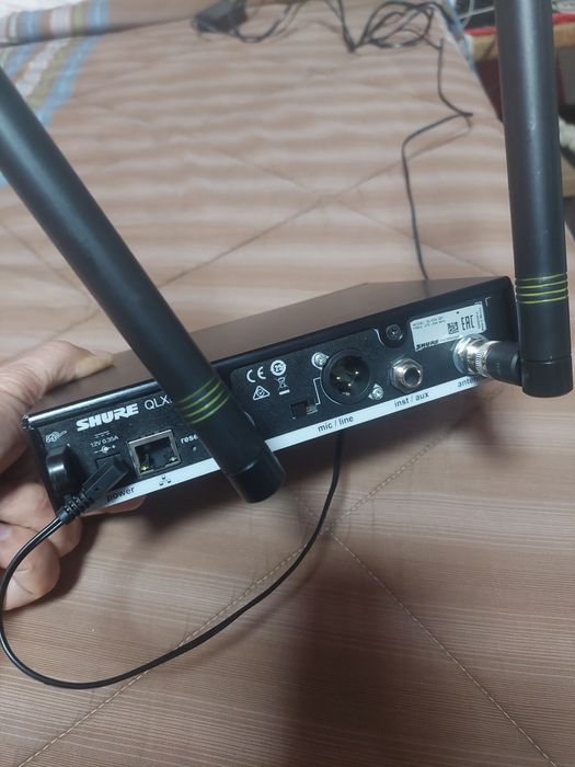 Shure QLXD  sennheiser