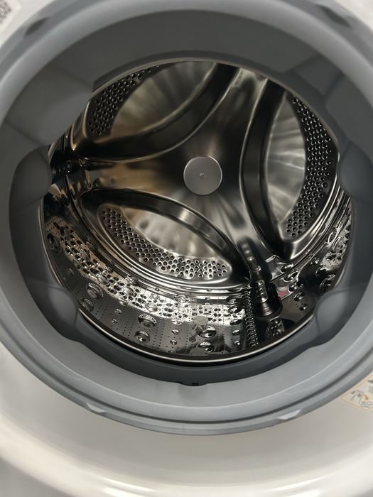 Нова Клас А+++ Пералня LG 8 KG 1400 OБ , DIRECT DRIVE , STEAM