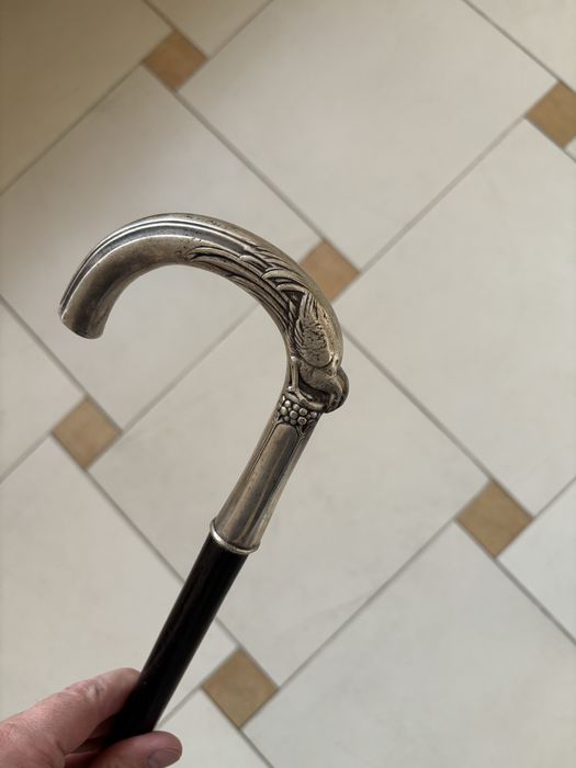 Baston cu mâner din argint