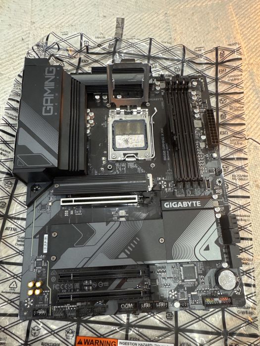 Gigabyte B650 Gaming X AX