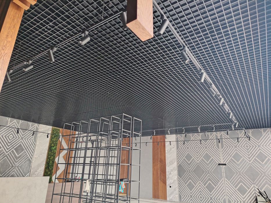 Подвесные потолки.[1] Осма щифт.[1] паталок. [1] грильято. Реечний.