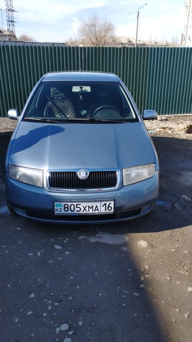 Шкода фабия 1,4 МPI 2002года надёжный Чешская сборка