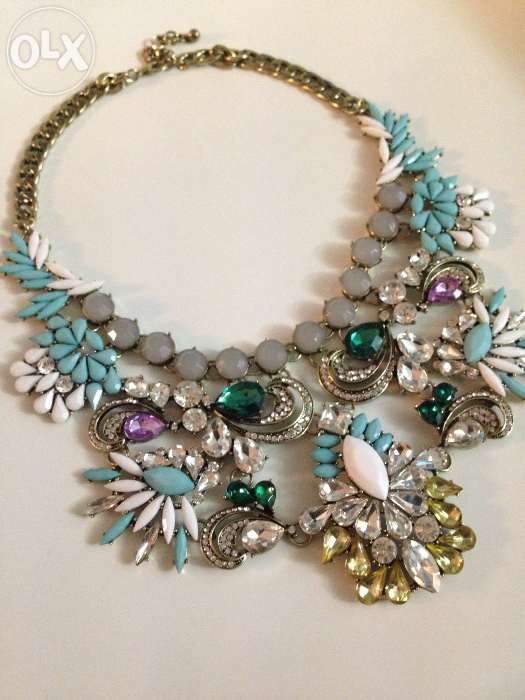 Colier superb,statement,cu cristale si pietre semipretioase