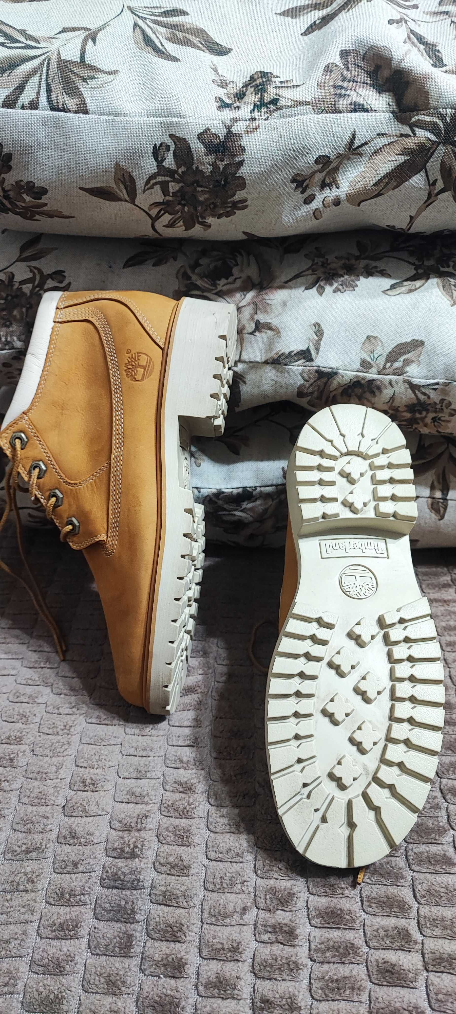 Bocanci timberland Nr 40.5