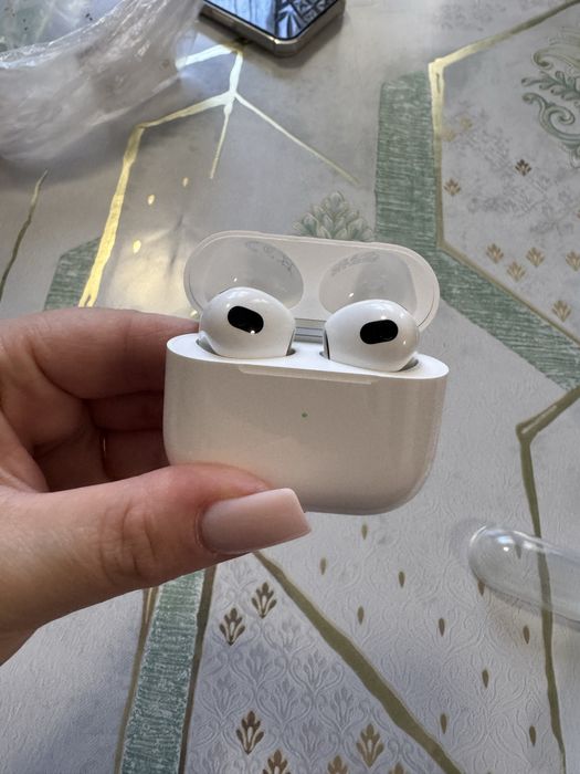 Продам airpods 3