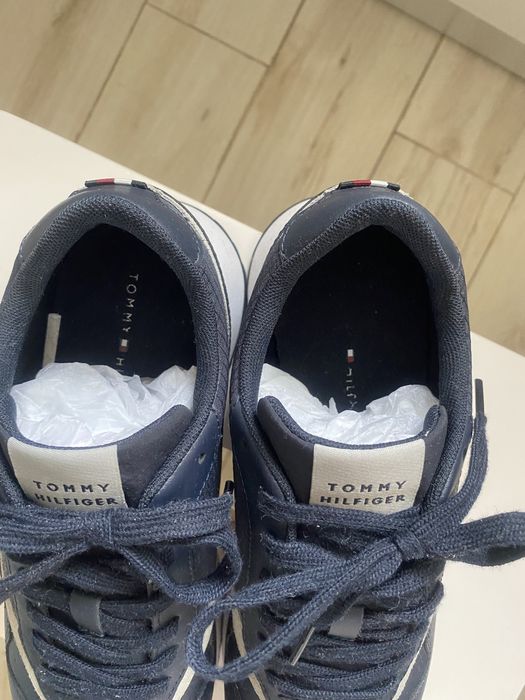 Adidasi Tommy Hilfiger, marimea 40, piele naturala