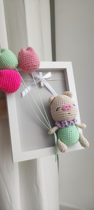 Рамка -Прасенце с балони- Амигуруми