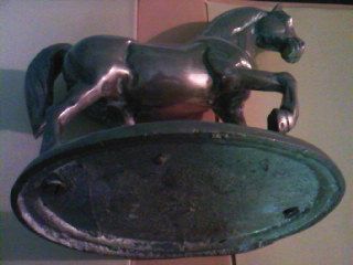 Cal vintage mare din bronz turnat alama Anglia