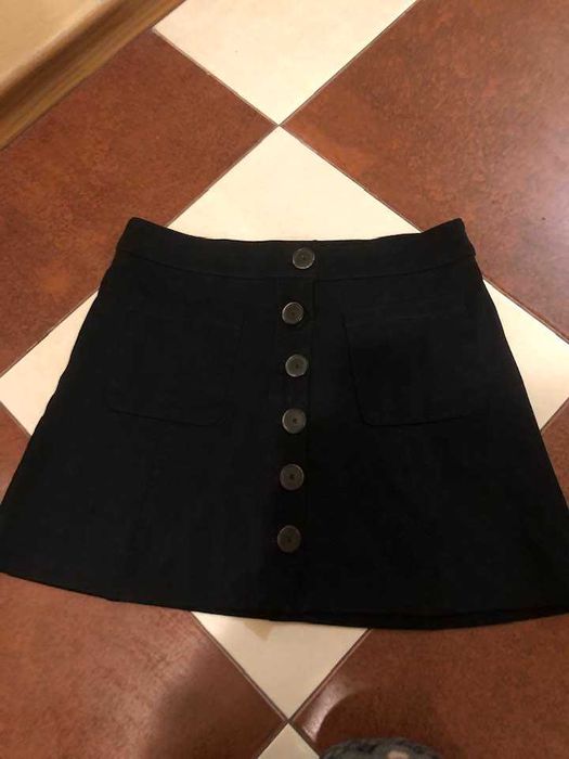 тип велурена поличка Зара